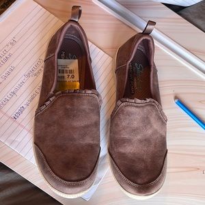 Sketchers slip on shoes
